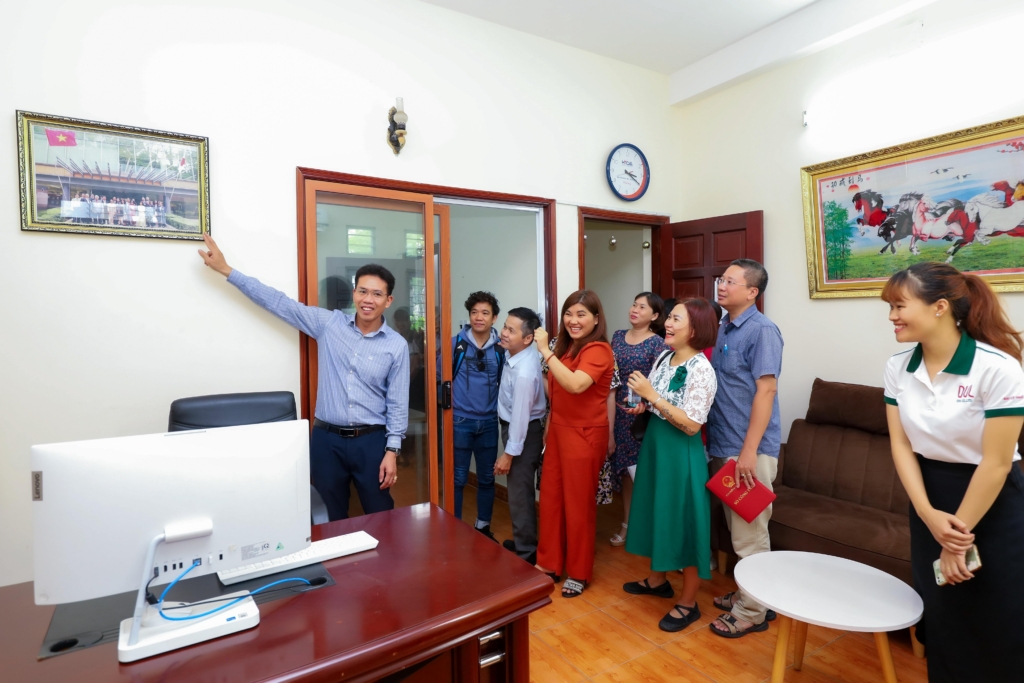 HTCAA thăm văn phòng làm việc của CEO Đồng Minh Hồng