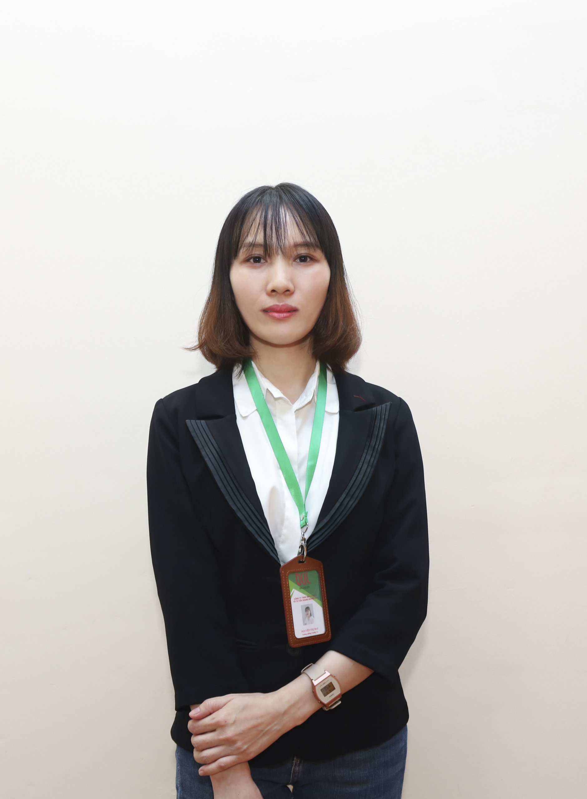 Trưởng phòng dịch vụ - Nguyễn Thị Mai